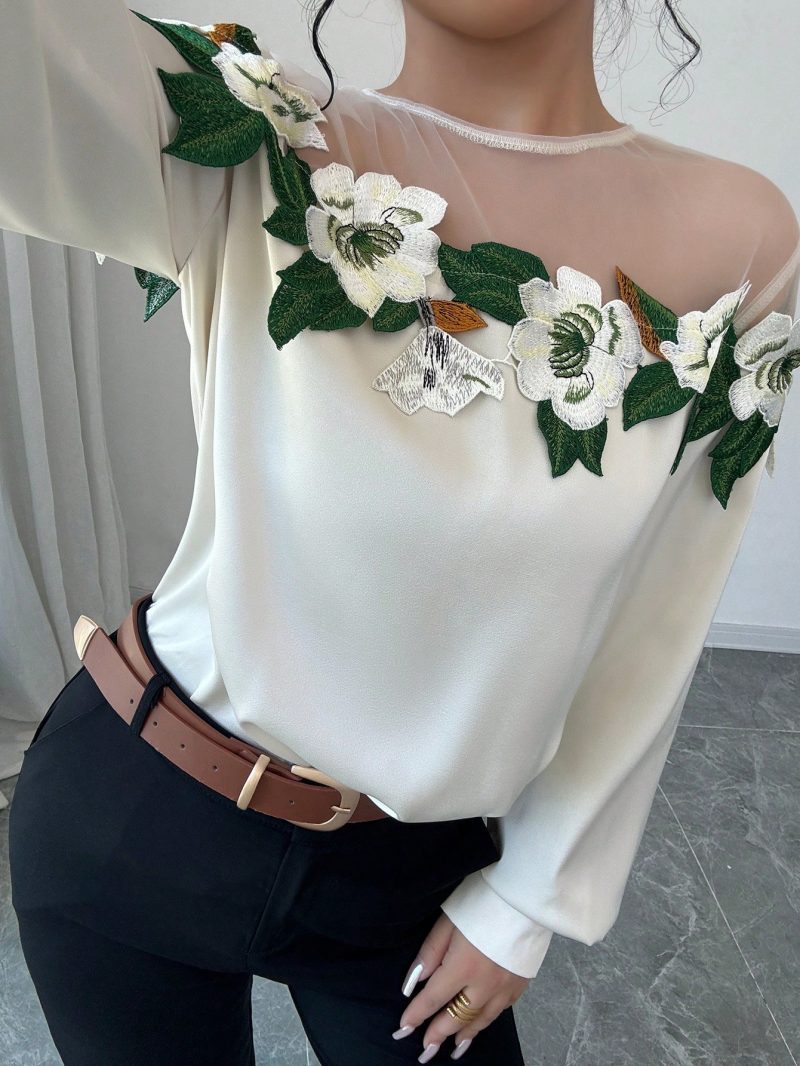 Women's Elegant Mesh Patchwork Embroidered Lace Long Sleeve Blouse
