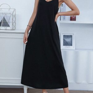Women's Solid Color Spaghetti Strap Pocket Simple Long Casual Dress