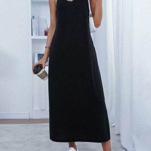 Women's Solid Color Spaghetti Strap Pocket Simple Long Casual Dress